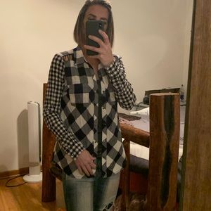 Women’s long sleeve cotton button down